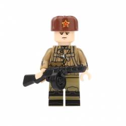 WWII Russian soldier with Ushanka (Brickpanda)